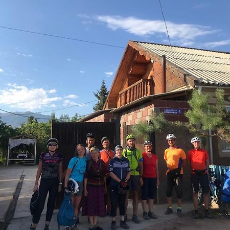 Guesthouse Bermet Tong ภายนอก รูปภาพ