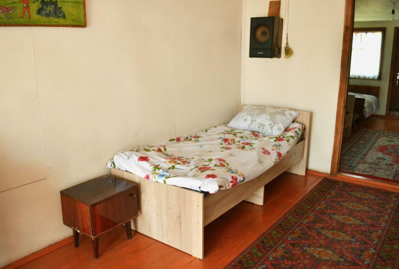 Guesthouse Bermet Tong ภายนอก รูปภาพ