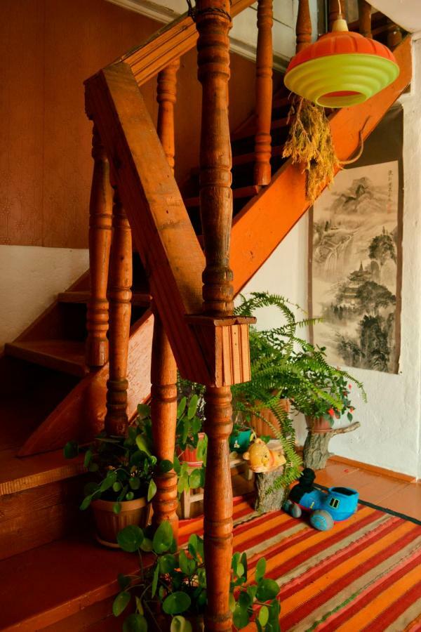 Guesthouse Bermet Tong ภายนอก รูปภาพ